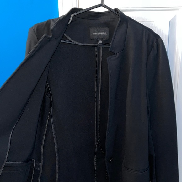 Banana Republic Black Blazer - Picture 2 of 3